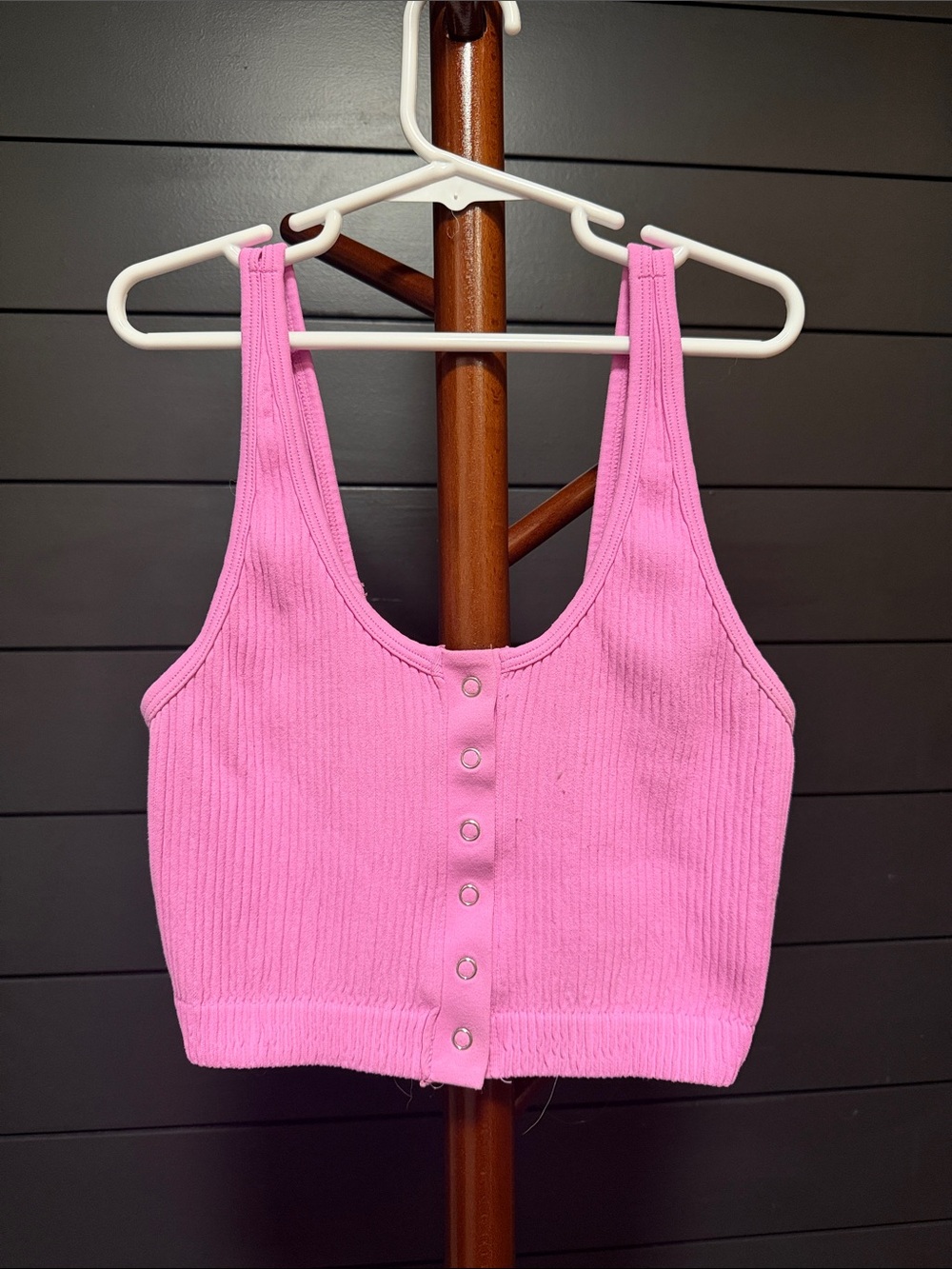 aerie Pink Ribbed Snap-Front Crop Tank